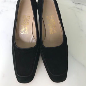 Ferragamo Classic Black Suede Pumps with Piping